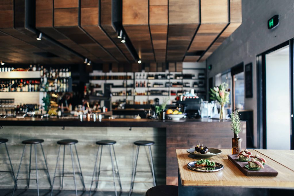 Przewodnik krok po kroku: Jak otworzyć lokal gastronomiczny od podstaw